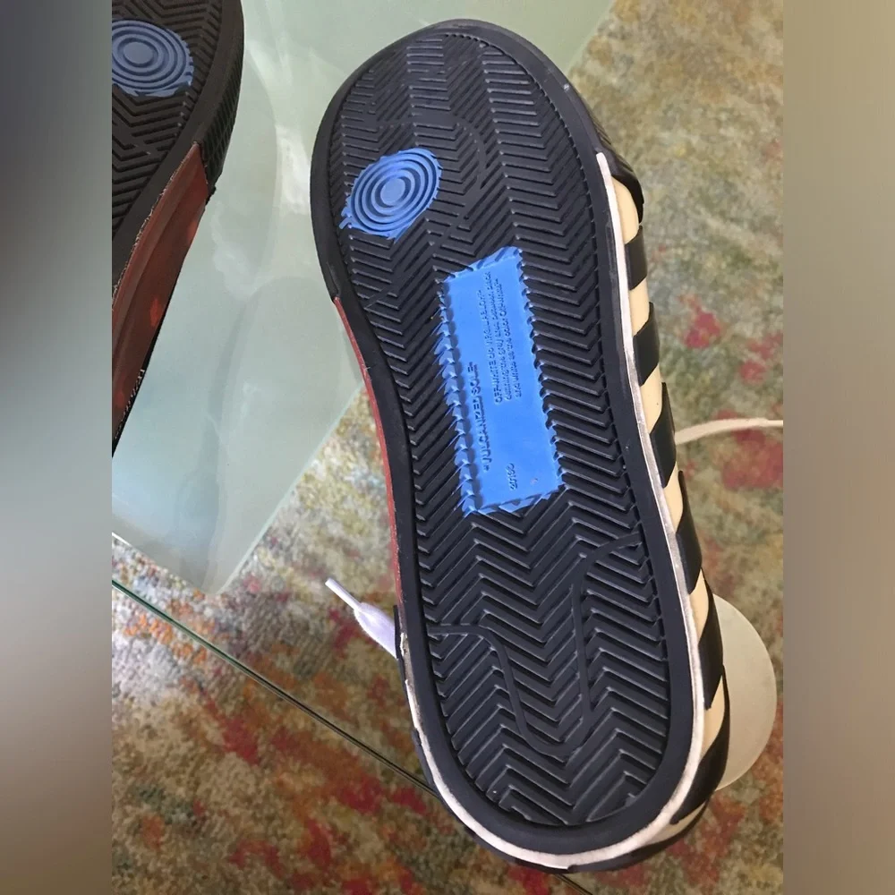 Off-white - Picture 7 of 9